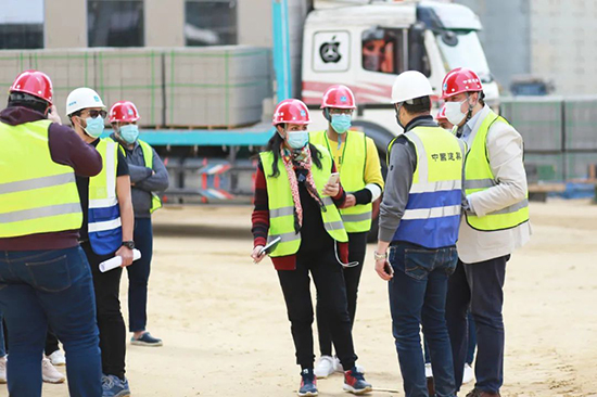 埃及阿拉伯科技与海运学院师生到访中建新首都CBD项目参观交流1.jpg