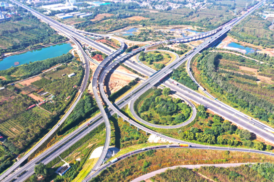 京台高速公路济泰段改扩建工程建成通车2.png