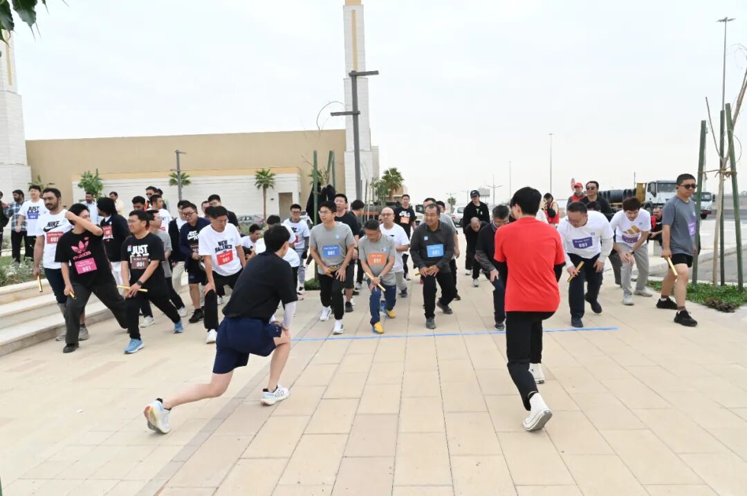 2025年中建全球乐跑活动西亚站举行4.jpg 2025年中建全球乐跑活动西亚站举行4.jpg