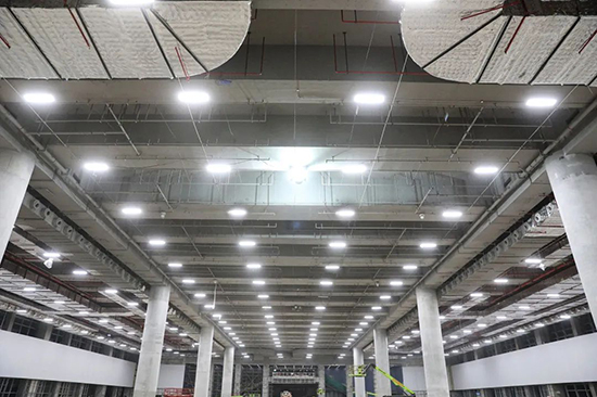 中建承建的广交会展馆四期项目正式亮灯3.jpg