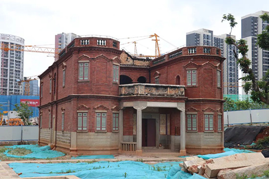 中国建筑助力百年老宅实现整体旋转平移75米.jpg