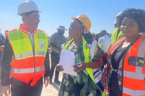 南非N3国家高速公路改扩建项目举行开工仪式(2)_proc.jpg