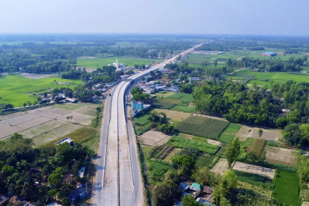 筑梦美好未来：中国建筑承建孟加拉SASEC-Il道路项目1.jpg