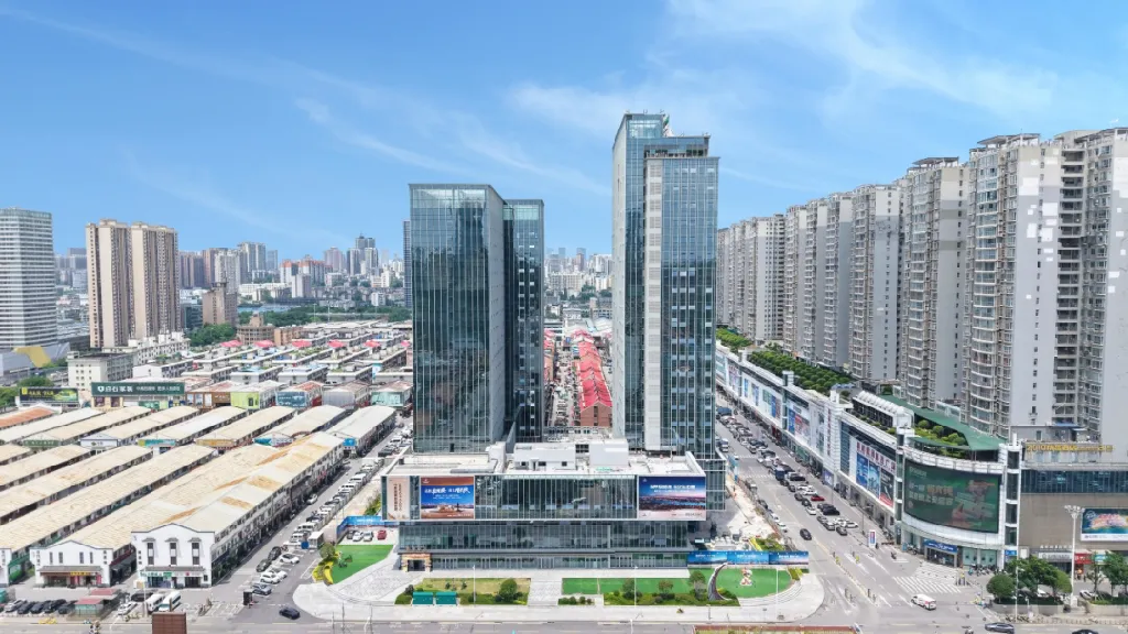 中国建筑中非经贸总部基地样板房开放2.png